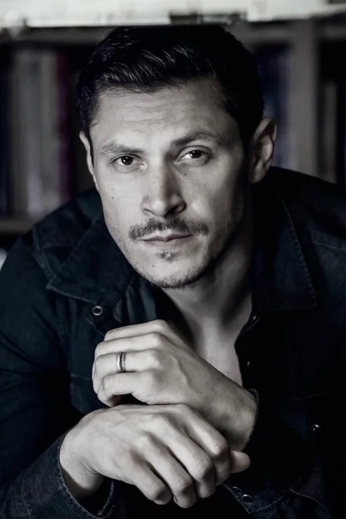 Alex Meraz