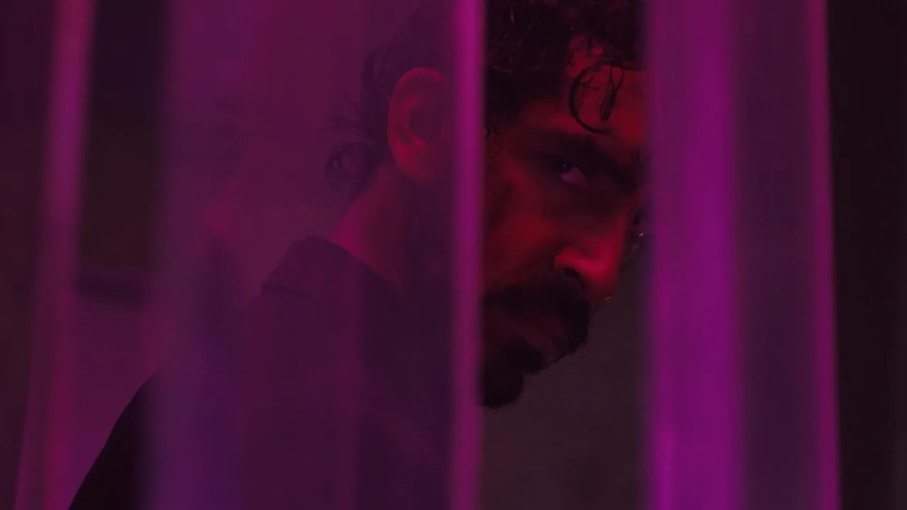 Monkey Man (2024) दृश्य