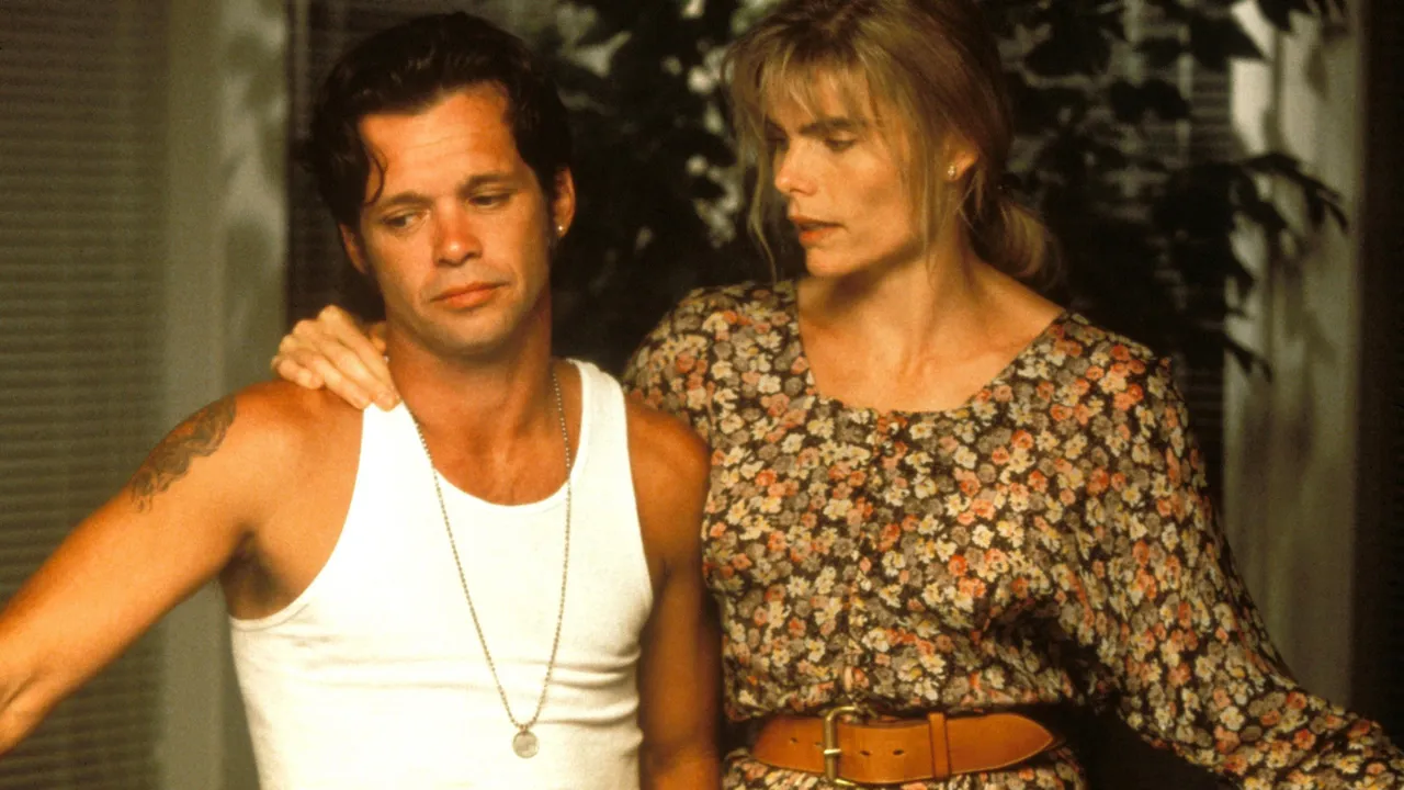 Falling from Grace (1992) দৃশ্য