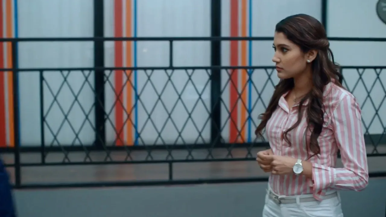 Hello Mini (2019) দৃশ্য